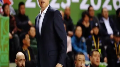 岩井明爱泰国LPGA次轮领先尹天琪两杆，殷若宁与多人并列第十五