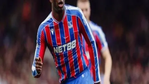 麦超：校园足球根基牢固，助力学生球员拓展发展空间